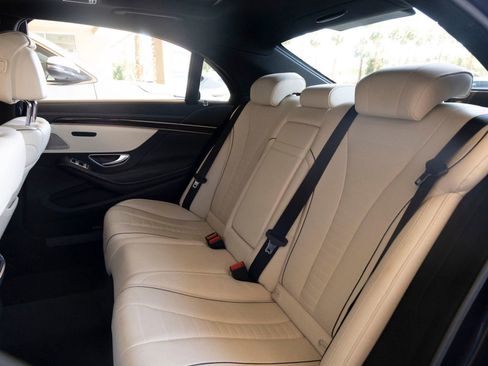 Used 2016 Mercedes-Benz S 550 Sedan image 19
