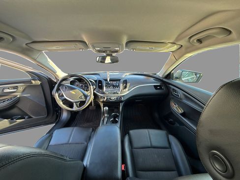 Used 2017 Chevrolet Impala LT w/ Convenience Package image 20