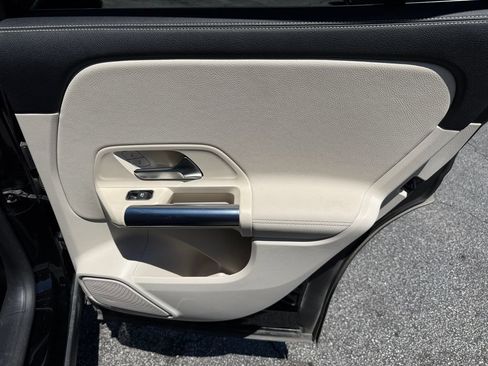 Used 2021 Mercedes-Benz GLA 250 image 18