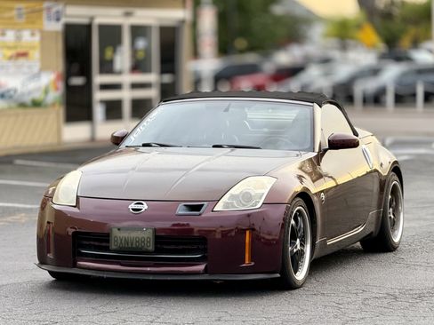 Used 2006 Nissan 350Z Grand Touring RWD image 3