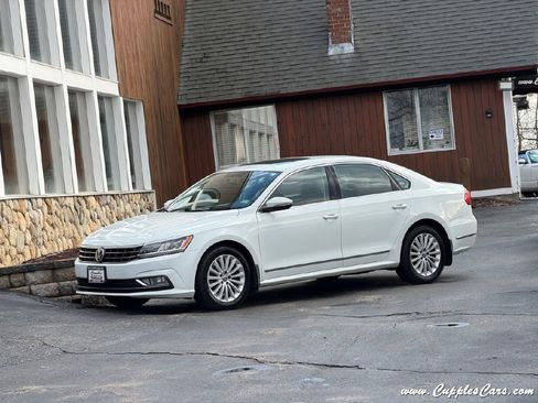 Used 2016 Volkswagen Passat 1.8T SE w/ Lighting Package (P06) image 2
