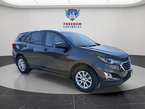 Used 2019 Chevrolet Equinox LS w/ LS Convenience Package image 8