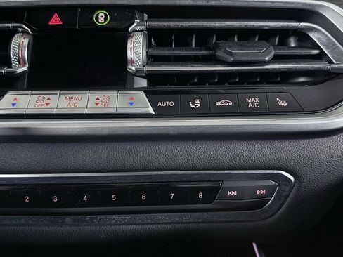 Used 2022 BMW X7 M50i image 47