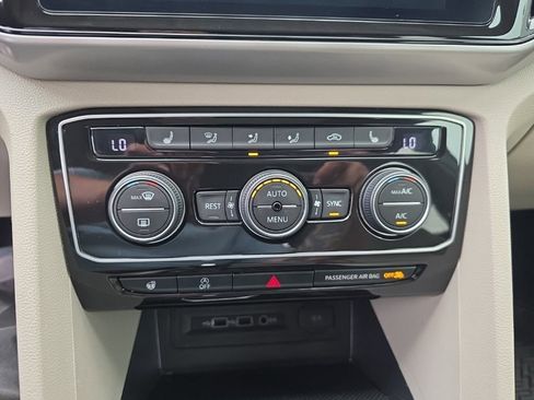 Used 2020 Volkswagen Atlas SEL FWD image 19