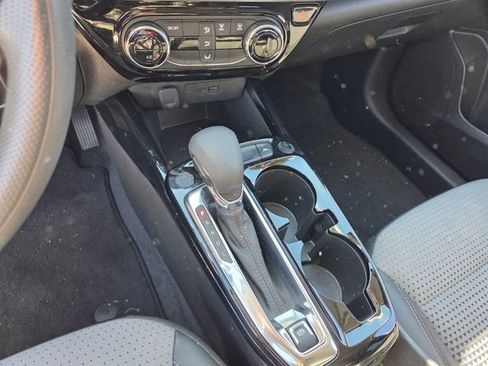 Used 2024 Chevrolet Trax LT image 12