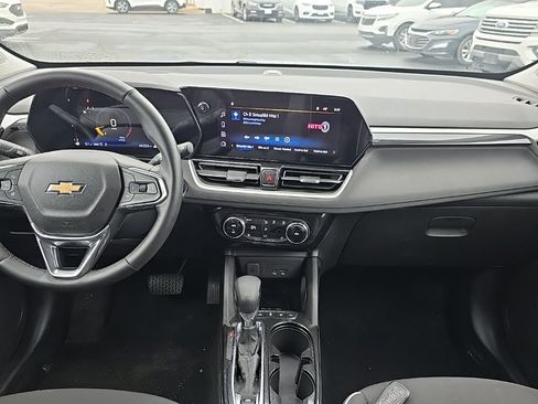 Used 2025 Chevrolet TrailBlazer LT w/ Convenience Package image 17