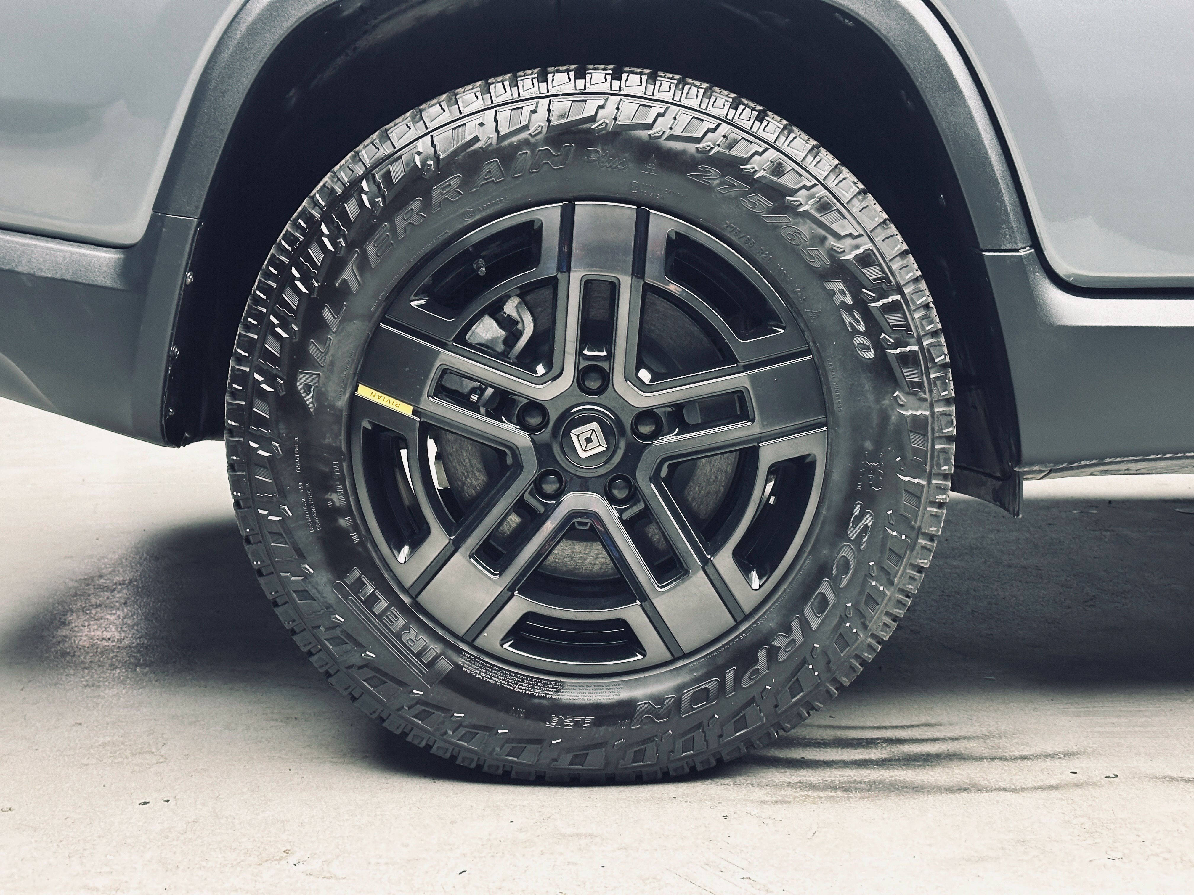 Used 2024 Rivian R1T Adventure Dual AWD/4WD image 34