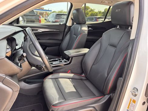 Used 2023 Buick Envision Essence w/ Sport Touring Package FWD image 26