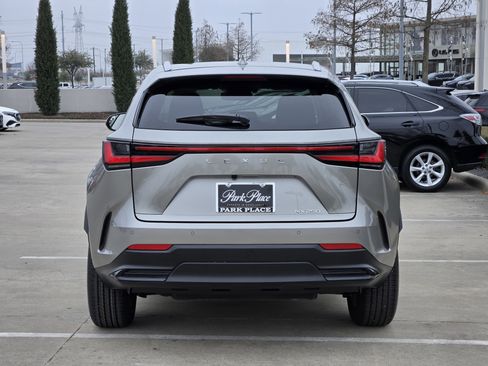 Used 2025 Lexus NX 250 FWD w/ Premium Package image 18