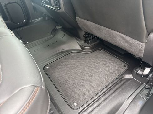 Used 2025 GMC Sierra 2500 AT4 w/ AT4 Premium Plus Package image 49