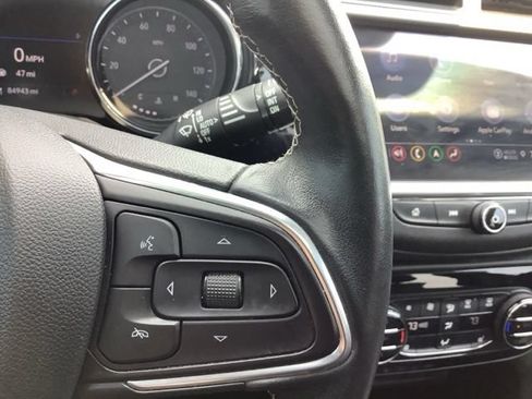Used 2021 Buick Encore GX Essence w/ Advanced Technology Package FWD image 36