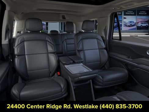 New 2025 Lincoln Navigator Reserve image 11