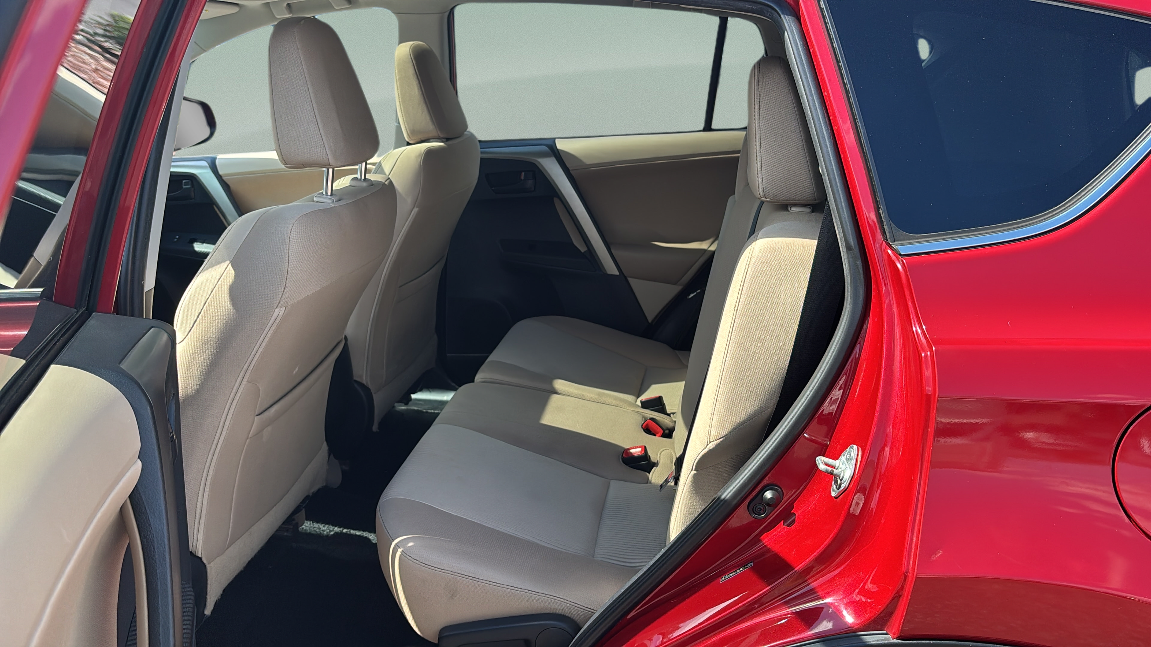 Used 2013 Toyota RAV4 XLE FWD image 21