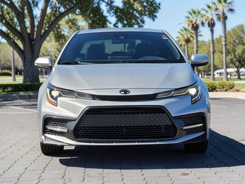 Used 2020 Toyota Corolla SE w/ SE Premium Package image 3