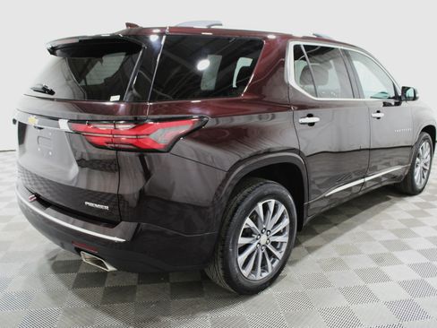 Used 2023 Chevrolet Traverse Premier image 34