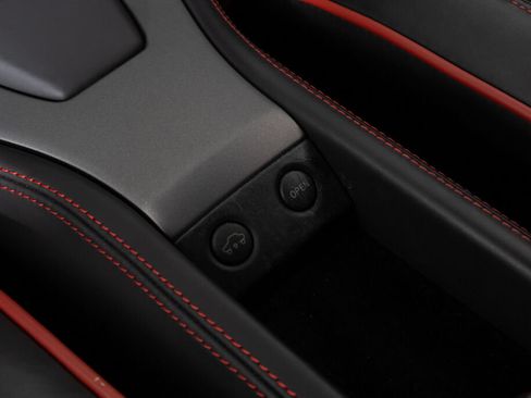 Used 2013 Ferrari 458 Italia Coupe RWD image 39