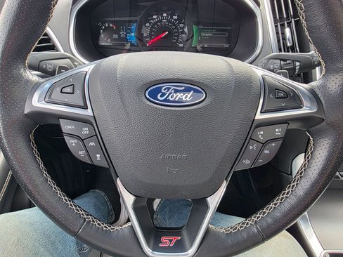 Used 2019 Ford Edge ST w/ Convenience Package AWD/4WD image 13