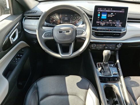 Certified 2024 Jeep Compass Limited image 22