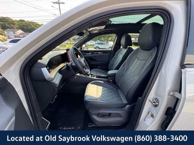 Certified 2025 Volkswagen Tiguan SEL R-Line AWD/4WD image 33