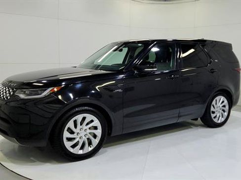 Used 2024 Land Rover Discovery S AWD/4WD image 3