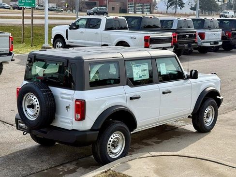 New 2025 Ford Bronco 4-Door image 5