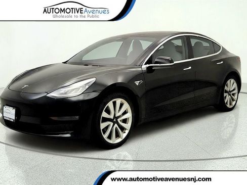 Used 2019 Tesla Model 3 Standard Range Plus RWD image 1