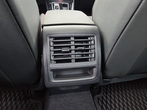 New 2026 Volkswagen GTI SE image 7