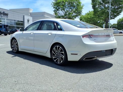 Used 2020 Lincoln MKZ Reserve w/ Luxury Package FWD image 10