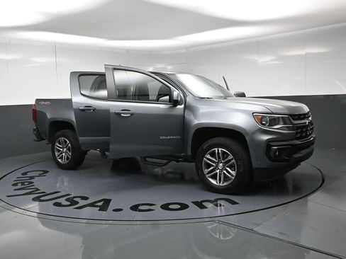 Used 2022 Chevrolet Colorado LT w/ LT Convenience Package AWD/4WD image 25
