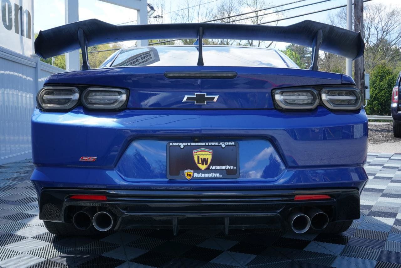 Used 2020 Chevrolet Camaro SS RWD image 8