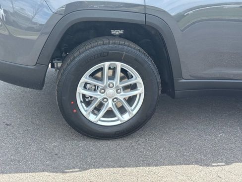 New 2026 Jeep Grand Cherokee Laredo X AWD/4WD image 11