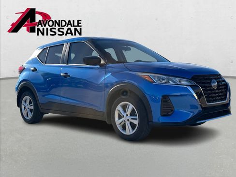 Used 2025 Nissan Kicks Play S image 9