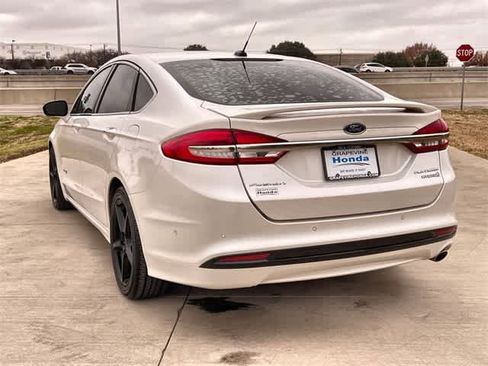 Used 2017 Ford Fusion Platinum image 5