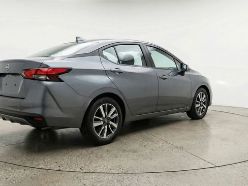 Used 2025 Nissan Versa SV image 9