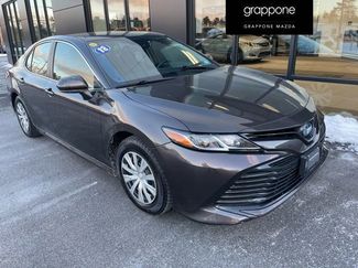 Used 2018 Toyota Camry LE video 1