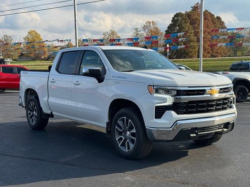 Used 2022 Chevrolet Silverado 1500 LT image 3
