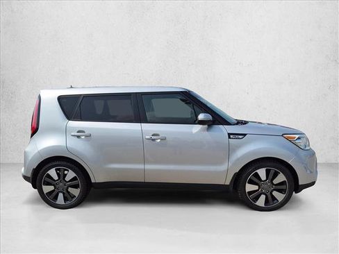 Used 2015 Kia Soul ! w/ Sun & Sound Package FWD image 4