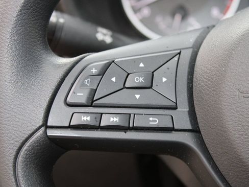 Used 2024 Nissan Sentra S image 11