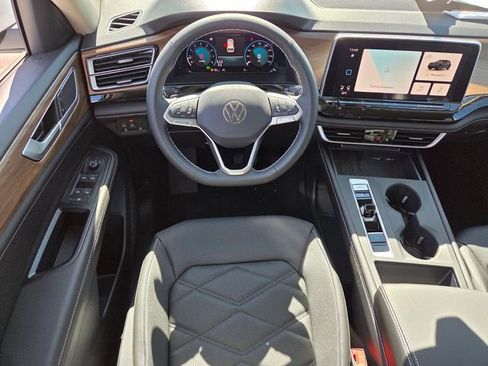 New 2026 Volkswagen Atlas SE FWD image 9