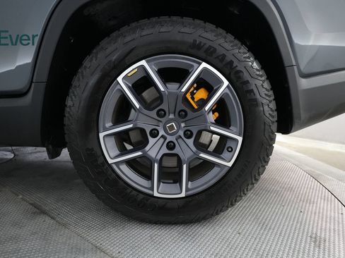 Used 2022 Rivian R1T Launch Edition AWD/4WD image 9