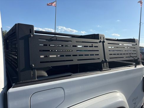 Used 2020 Jeep Gladiator Rubicon image 11