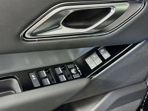 Used 2025 Land Rover Range Rover Velar S image 20