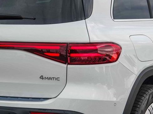 Certified 2024 Mercedes-Benz EQB 300 4MATIC image 8