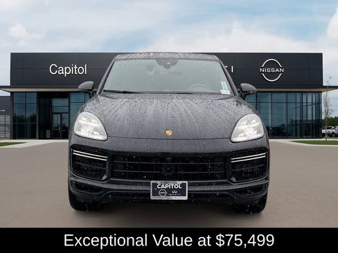 Used 2021 Porsche Cayenne Turbo w/ Premium Package Plus (PI3) image 2