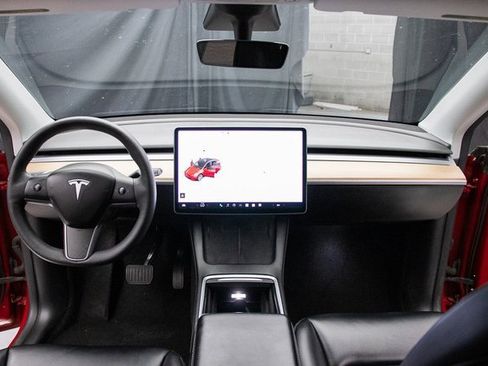 Used 2021 Tesla Model Y Long Range image 23