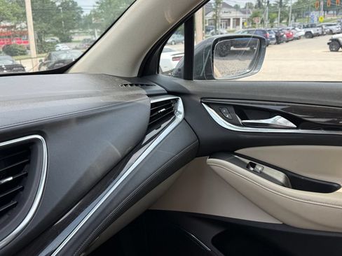 Used 2019 Buick Enclave Essence FWD image 22