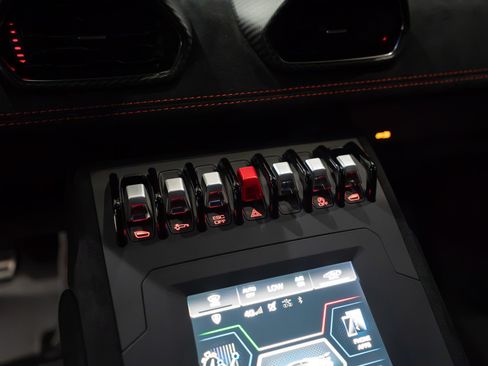 Used 2023 Lamborghini Huracan STO RWD image 17