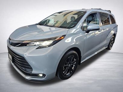 Used 2024 Toyota Sienna XLE Woodland Edition