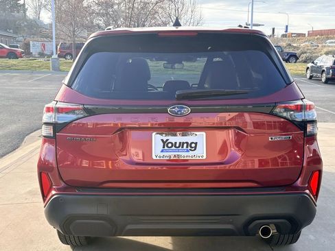 Used 2025 Subaru Forester Touring w/ Popular Package - Touring image 6