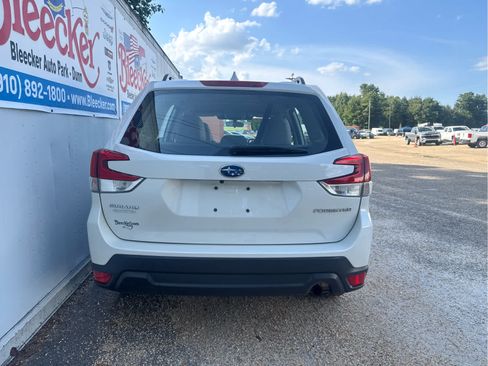 Used 2023 Subaru Forester AWD/4WD image 4